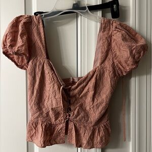 Mele e Pere Pink Puff-sleeve Crop-top w/ Lace-up Front